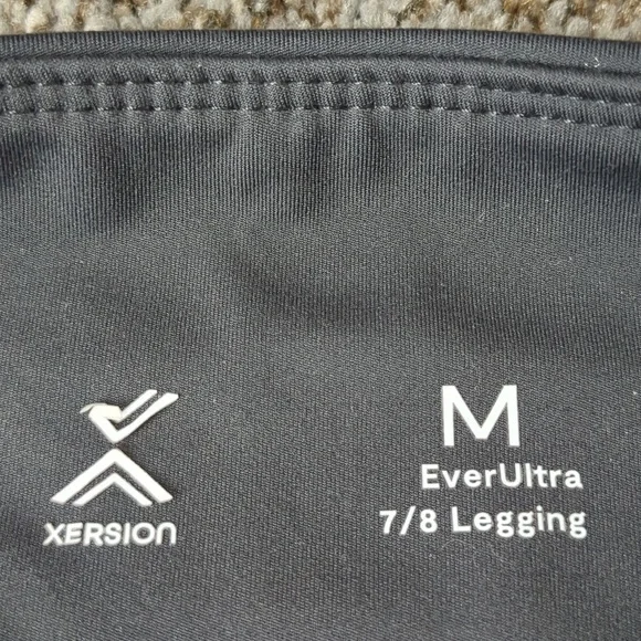 Xersion Women's M Ever Ultra 7/8 Gray Leggings - Picture 2 of 9
